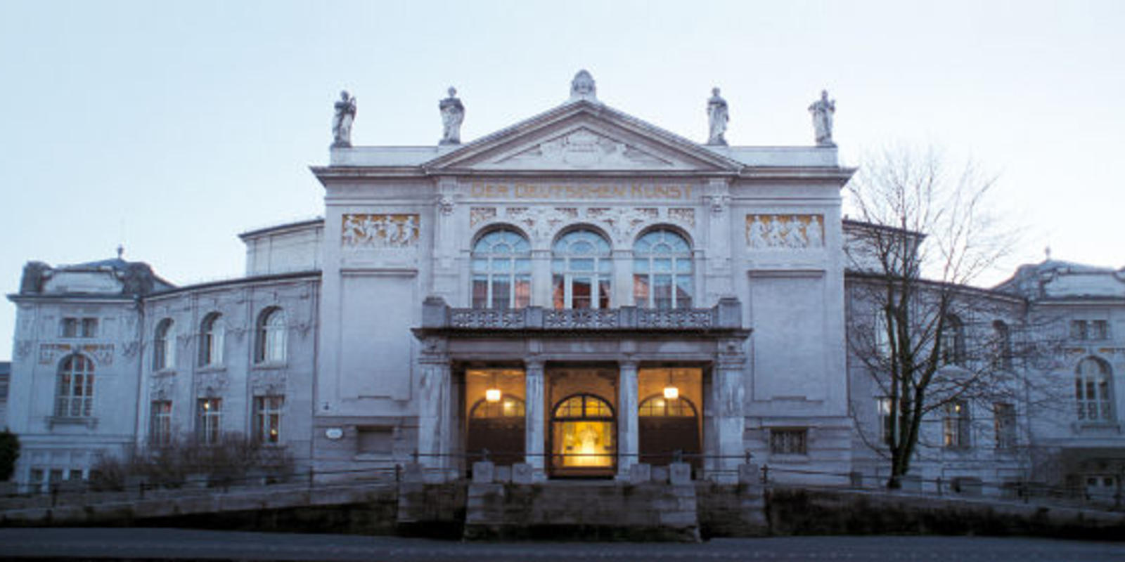 111 Jahre Musik und Schauspiel